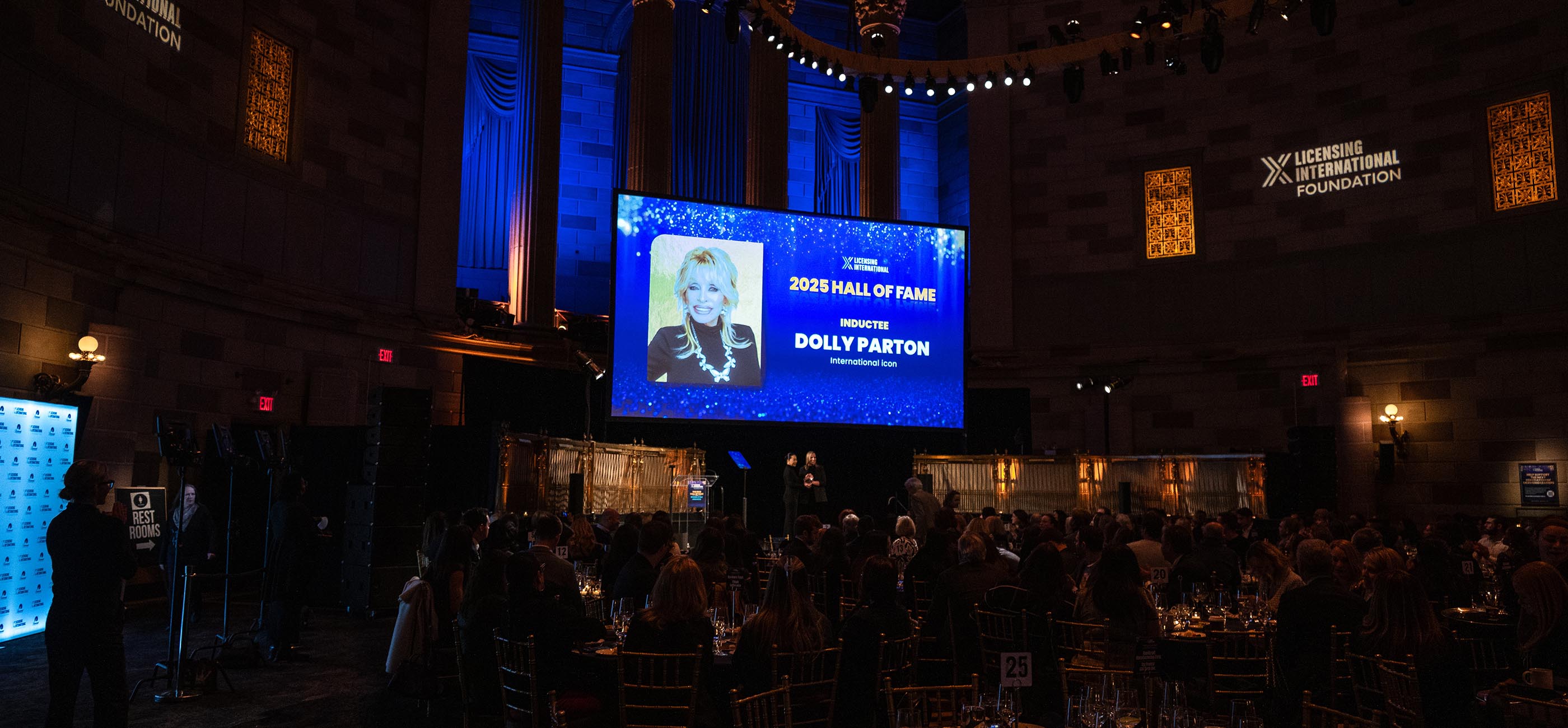 Dolly HOF Article Banner